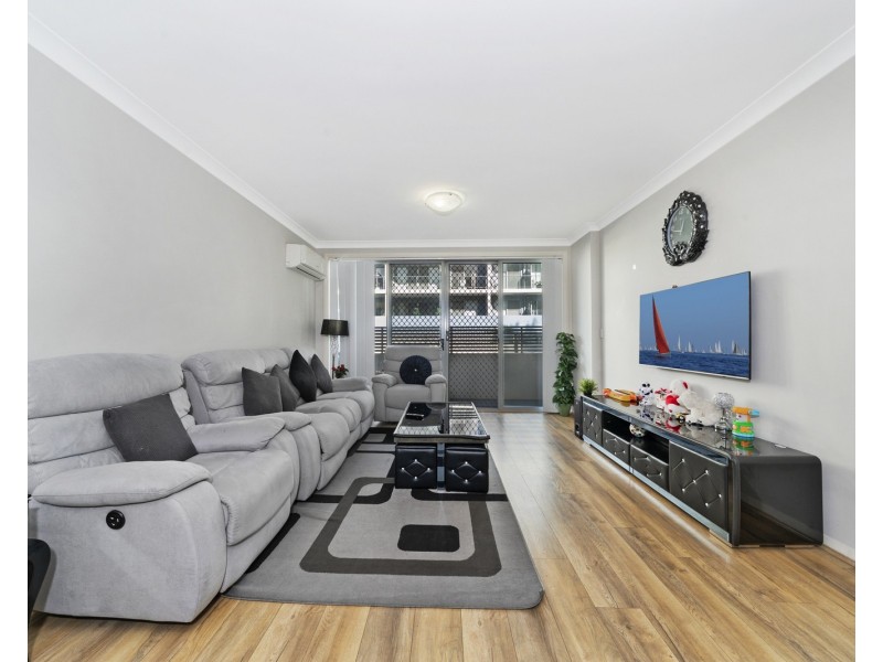 3/8a Myrtle Street, Prospect NSW 2148