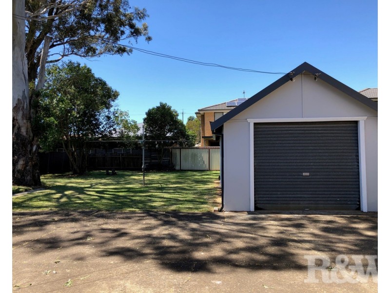 11 Stewart Avenue, Blacktown NSW 2148