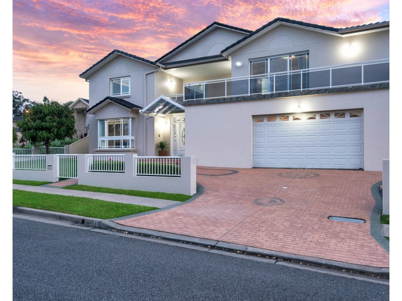 11 Buckley Close, Fairfield West NSW 2165