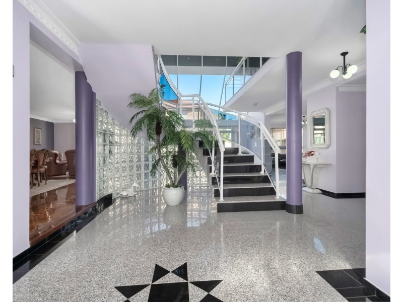 11 Buckley Close, Fairfield West NSW 2165