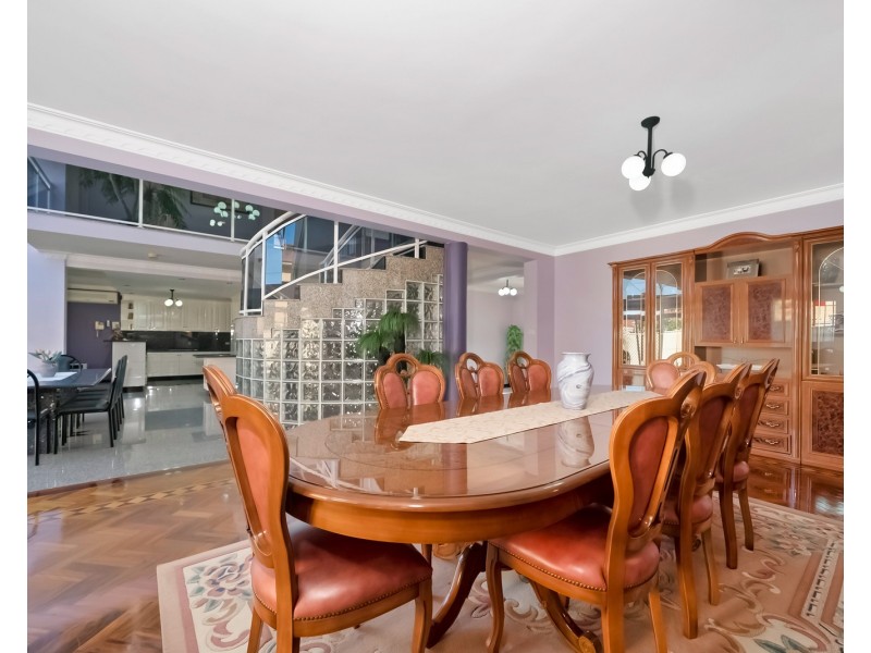 11 Buckley Close, Fairfield West NSW 2165