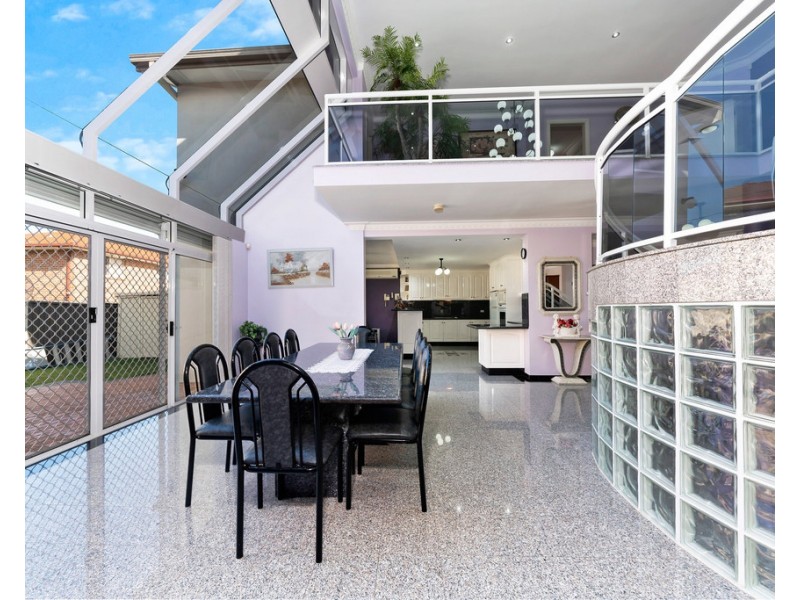 11 Buckley Close, Fairfield West NSW 2165