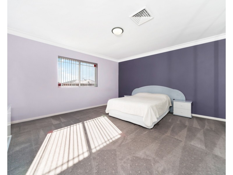 11 Buckley Close, Fairfield West NSW 2165