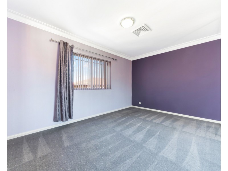 11 Buckley Close, Fairfield West NSW 2165