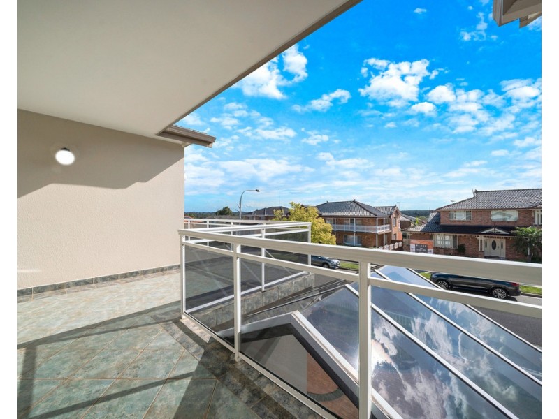 11 Buckley Close, Fairfield West NSW 2165