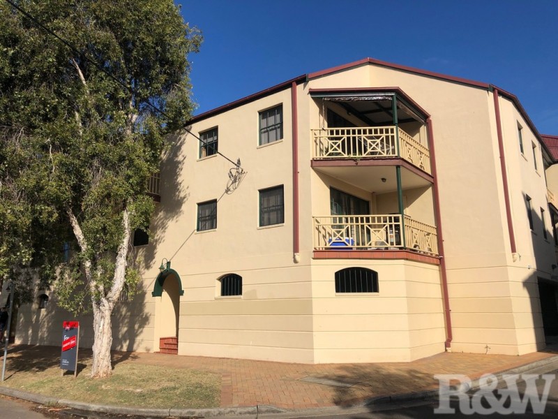 8/38 Cooyong Crescent, Toongabbie NSW 2146