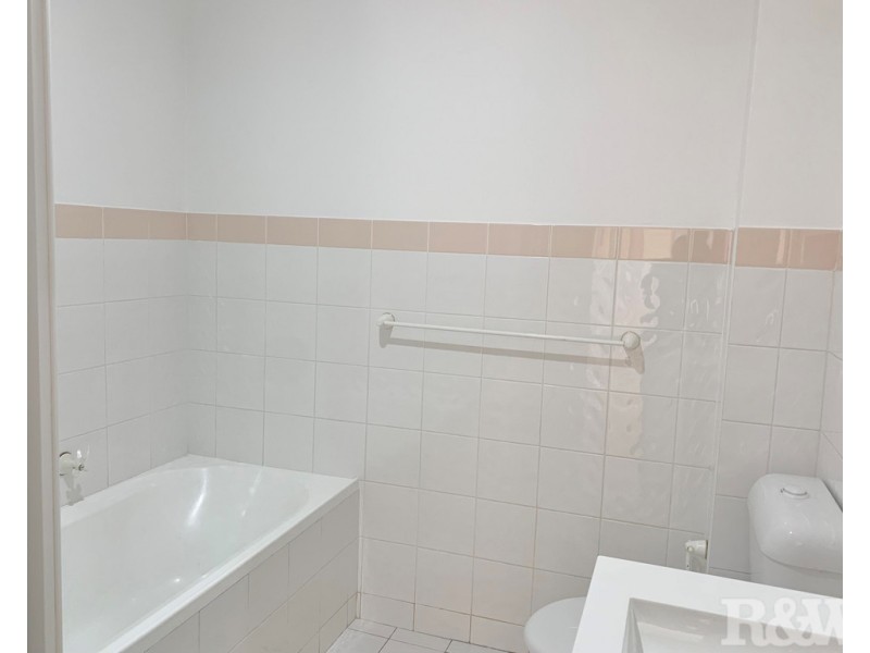 29/11 Oxford Street, Blacktown NSW 2148