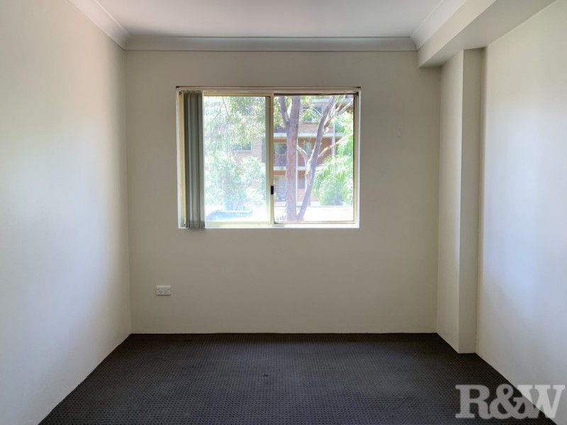 13/8-10 Fourth Avenue, Blacktown NSW 2148