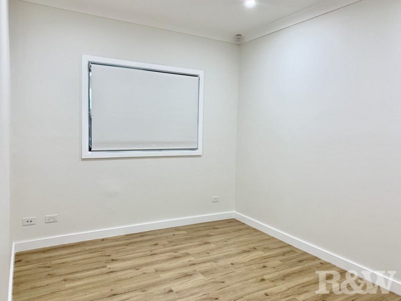 13 Leicester Square, Blacktown NSW 2148