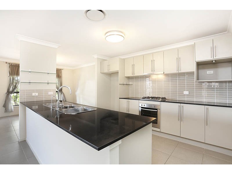 25 Paringa Drive, The Ponds NSW 2769