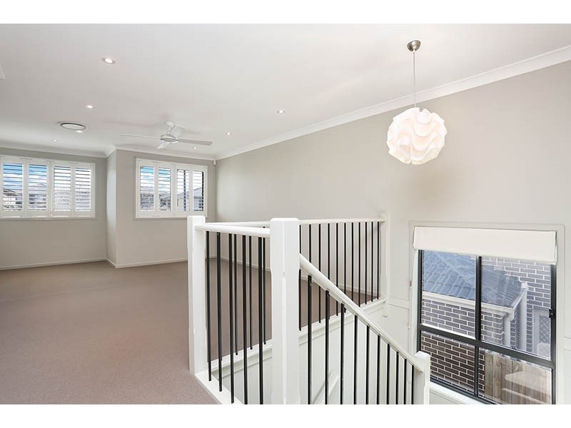 25 Paringa Drive, The Ponds NSW 2769