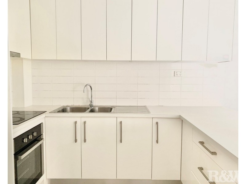 16/7 Griffiths Street, Blacktown NSW 2148