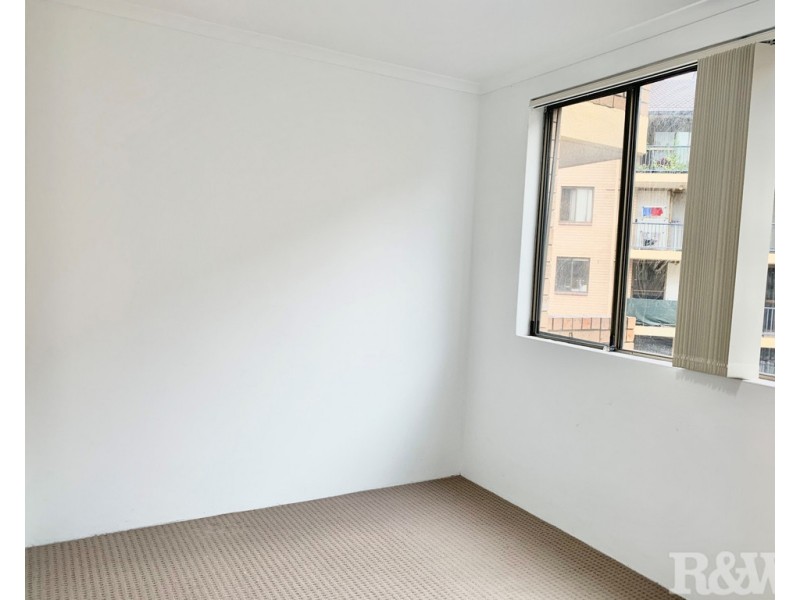 16/7 Griffiths Street, Blacktown NSW 2148