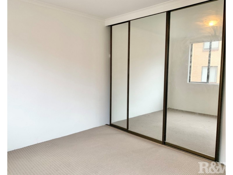 16/7 Griffiths Street, Blacktown NSW 2148