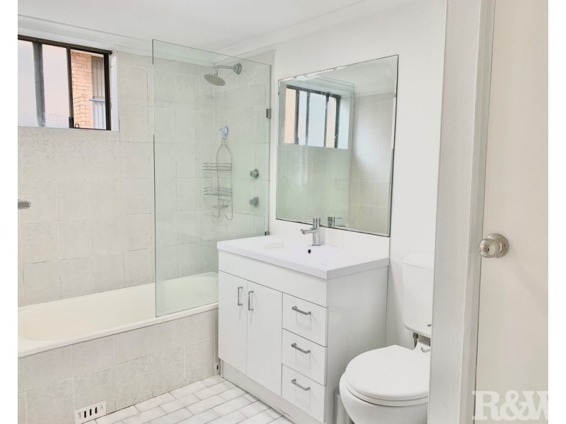 16/7 Griffiths Street, Blacktown NSW 2148