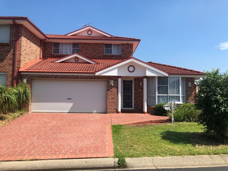 4 View Park Street, Prospect NSW 2148