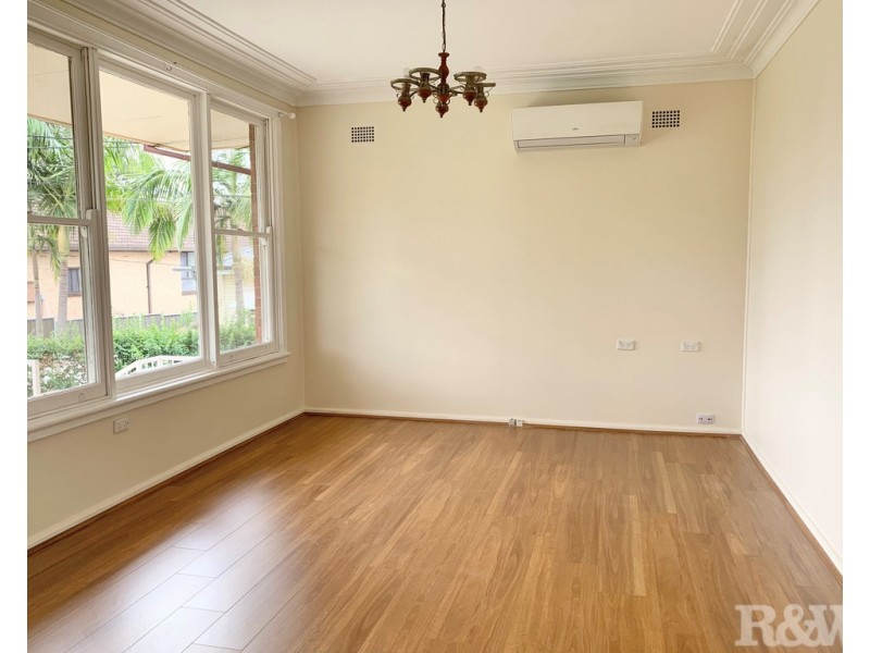 21 Blue Hills Crescent, Blacktown NSW 2148