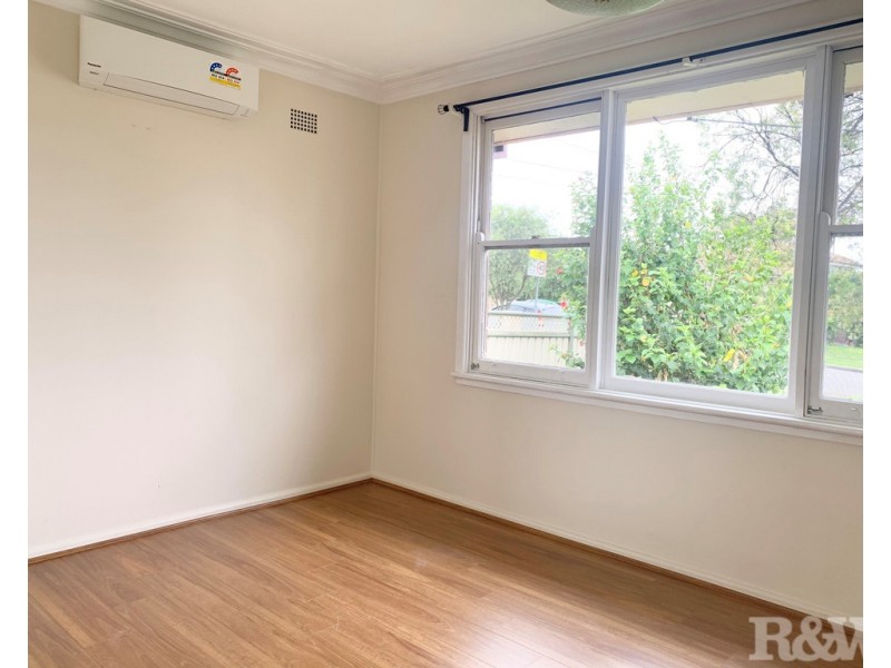 21 Blue Hills Crescent, Blacktown NSW 2148