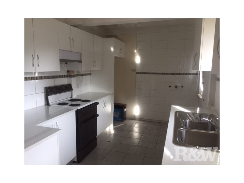 36 Wangaroa Crescent, Lethbridge Park NSW 2770