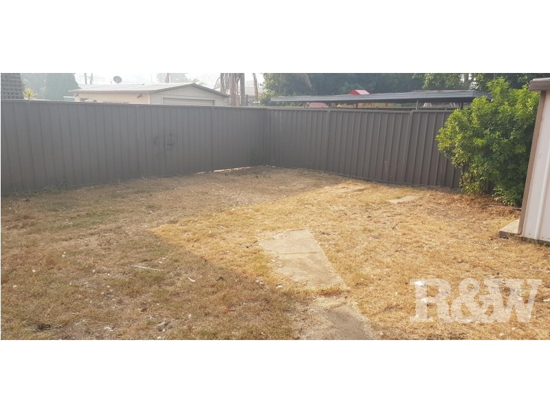 36 Wangaroa Crescent, Lethbridge Park NSW 2770