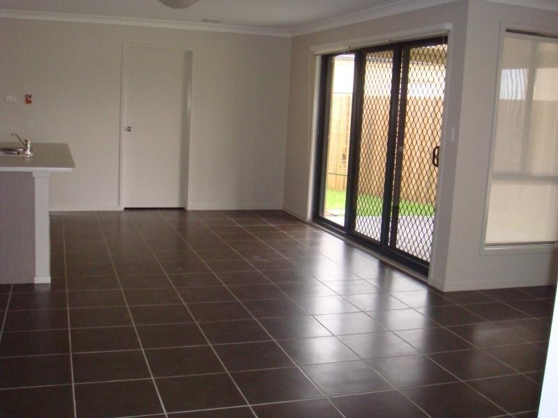 16 Dunlop Avenue, Ropes Crossing NSW 2760