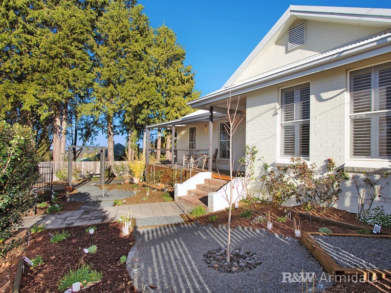 112 Mossman Street, Armidale NSW 2350