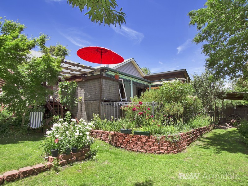 21 Elizabeth Avenue, Uralla NSW 2358