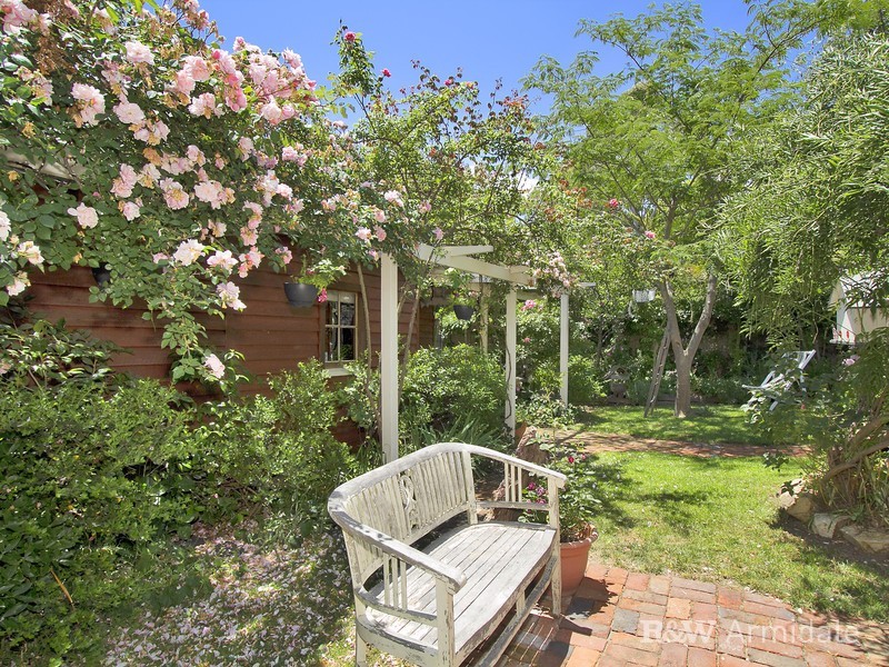 21 Elizabeth Avenue, Uralla NSW 2358