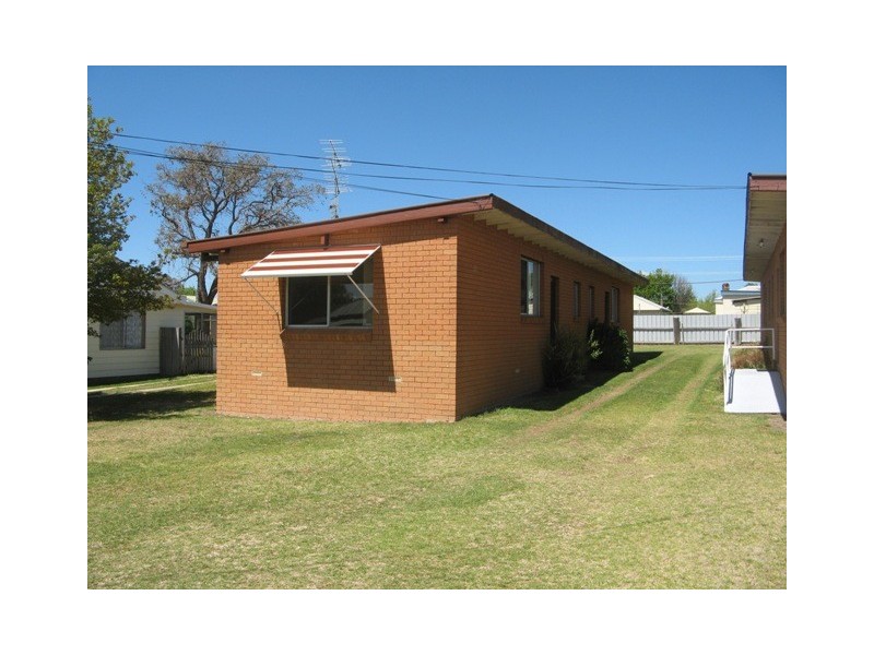 2/12 Phillip Avenue, Uralla NSW 2358