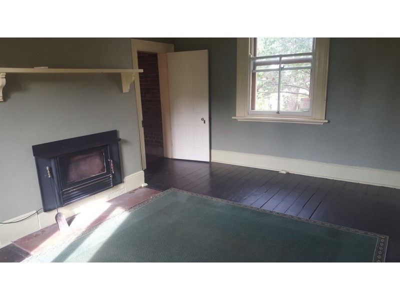 3 Hill Street, Uralla NSW 2358