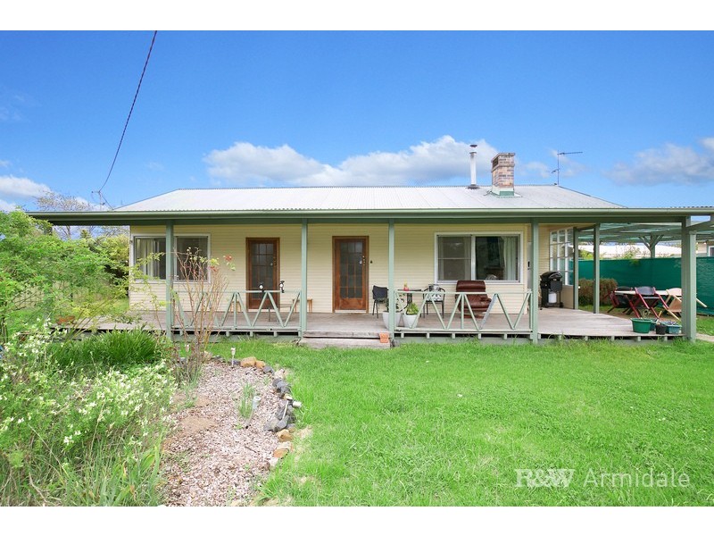 9 Link Road, Armidale NSW 2350