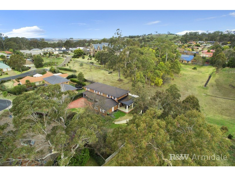 4 Carlow Close, Armidale NSW 2350
