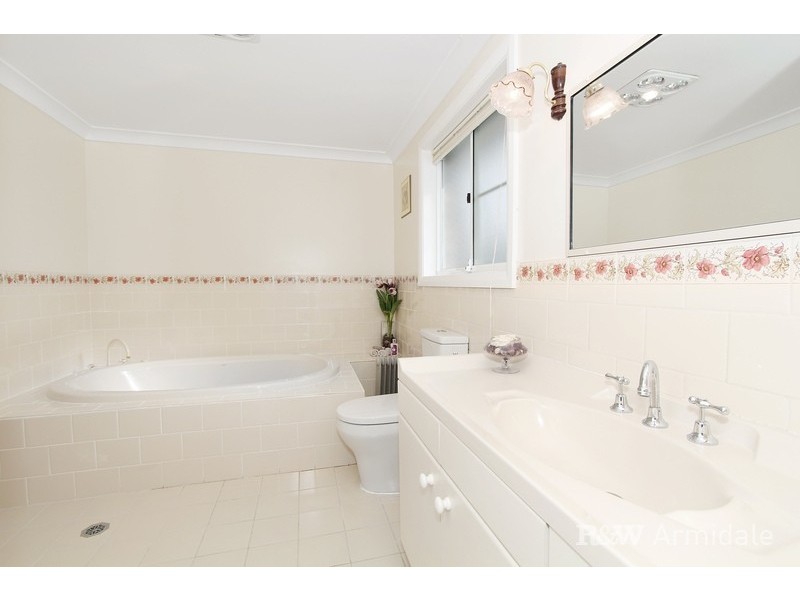 4 Carlow Close, Armidale NSW 2350