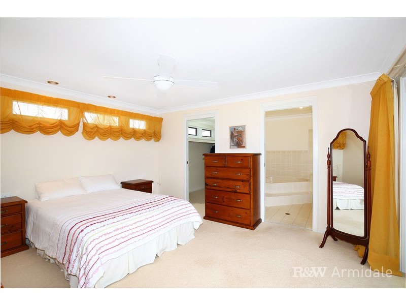 2 Rosecommon Avenue, Armidale NSW 2350