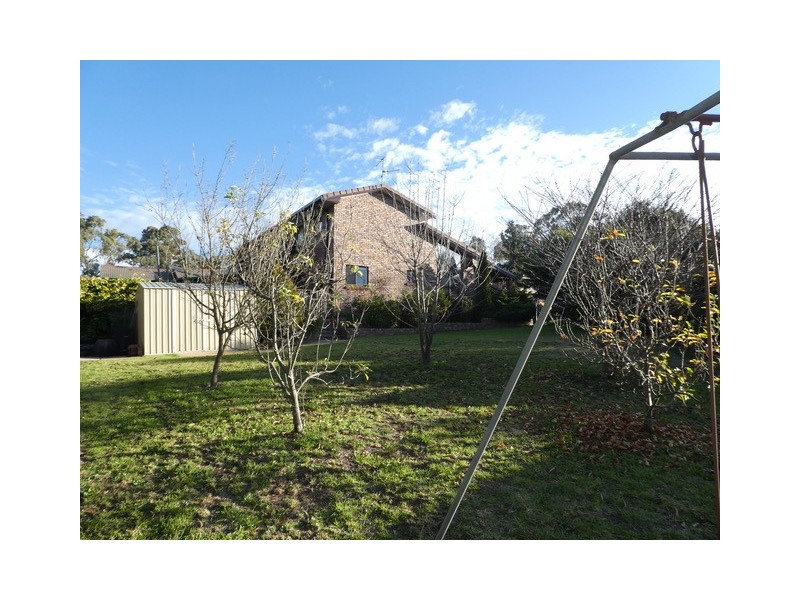 2 Rosecommon Avenue, Armidale NSW 2350