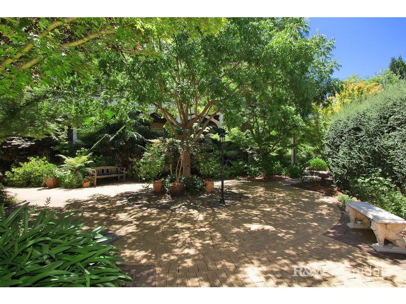 2/20 The Boulevarde, Armidale NSW 2350