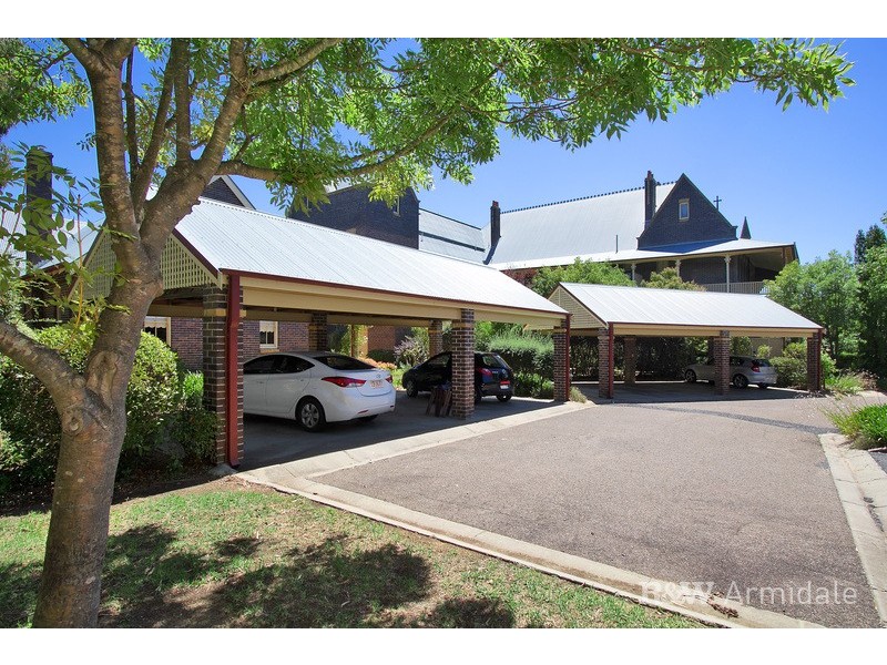 2/20 The Boulevarde, Armidale NSW 2350