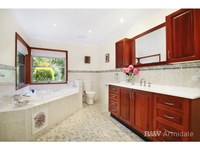 22 Springhill Lane, Armidale NSW 2350