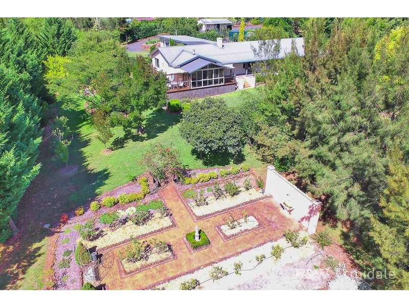 22 Springhill Lane, Armidale NSW 2350