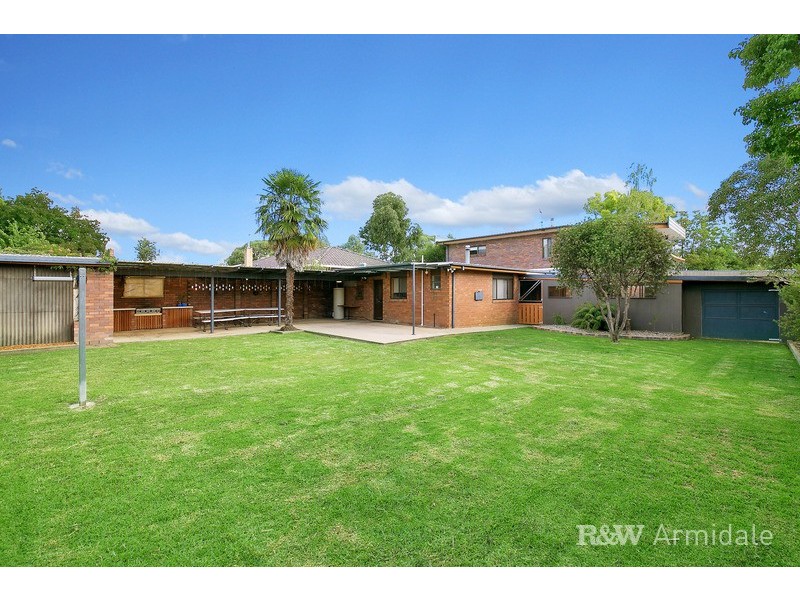 10 Bowman Avenue, Armidale NSW 2350