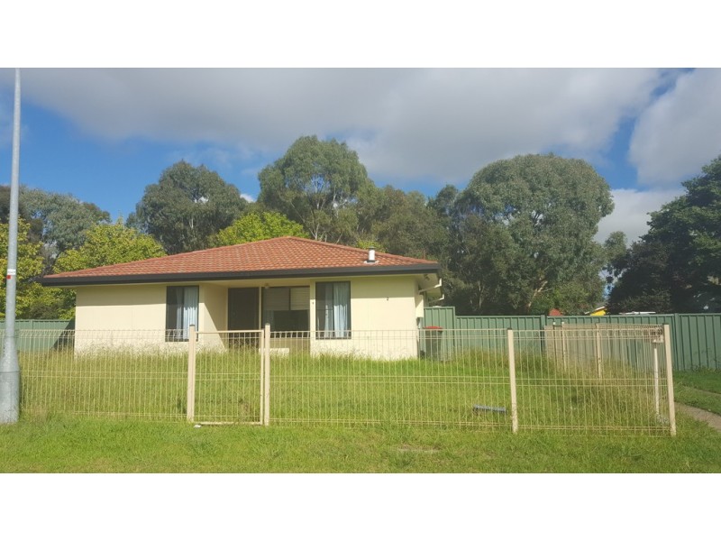2 McIntosh Crescent, Armidale NSW 2350