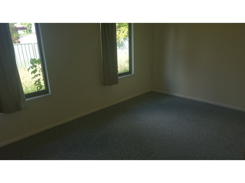 2 McIntosh Crescent, Armidale NSW 2350