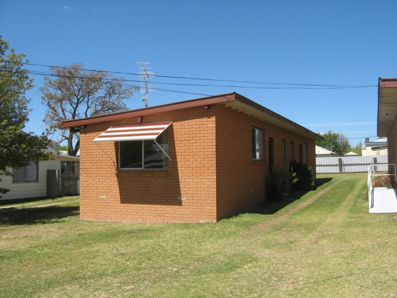 4/12 Phillip Avenue, Uralla NSW 2358