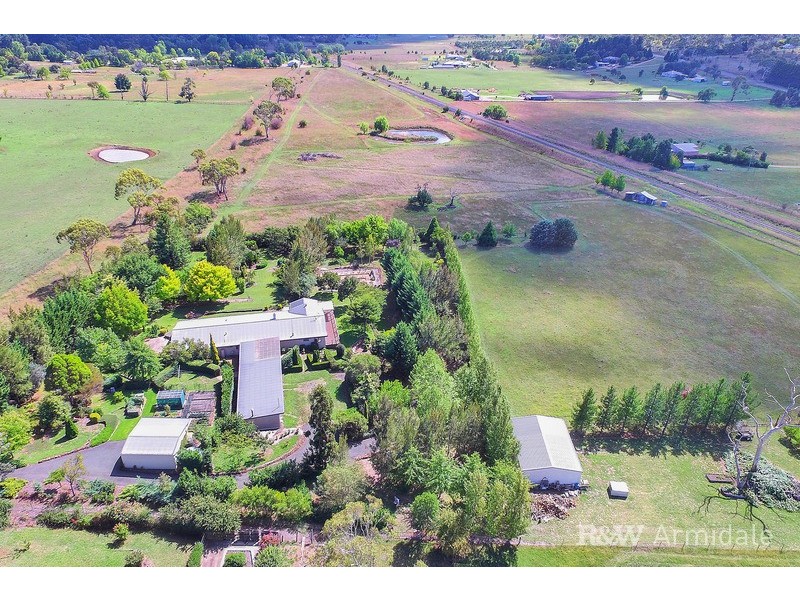 22 Springhill Lane, Armidale NSW 2350