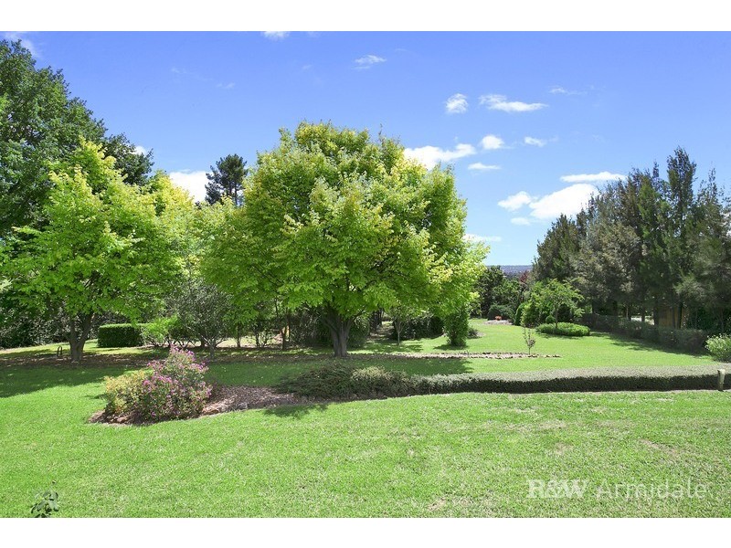 22 Springhill Lane, Armidale NSW 2350