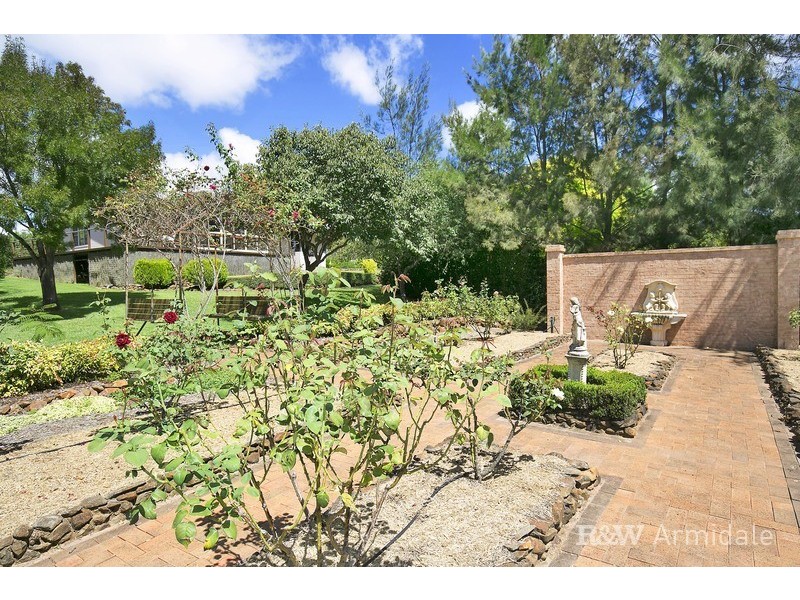 22 Springhill Lane, Armidale NSW 2350