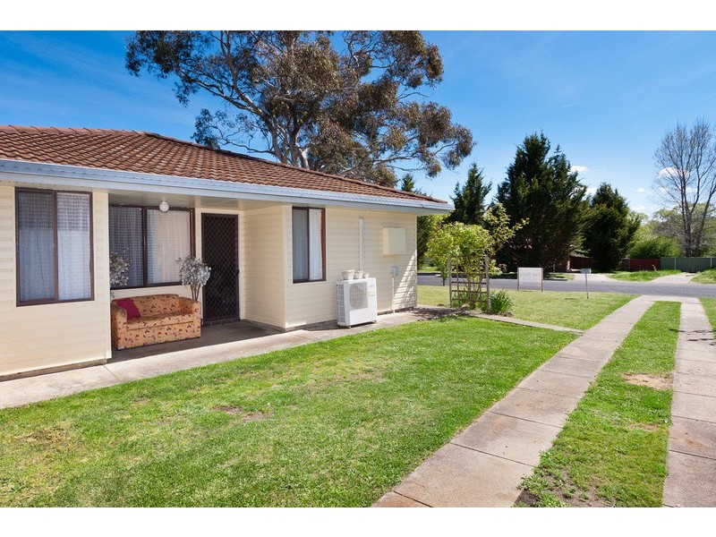 4 Bain Crescent, Armidale NSW 2350