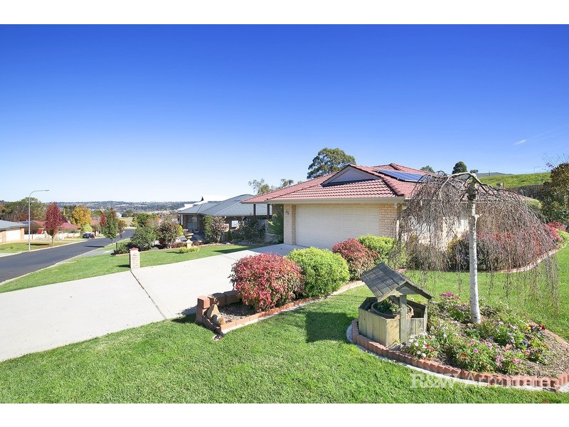 22 Golden Grove, Armidale NSW 2350