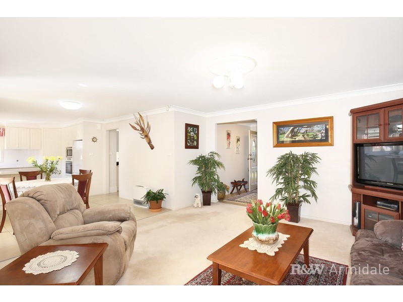 22 Golden Grove, Armidale NSW 2350