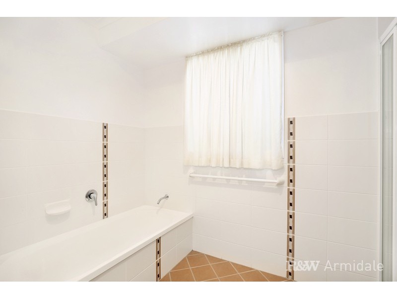 22 Golden Grove, Armidale NSW 2350
